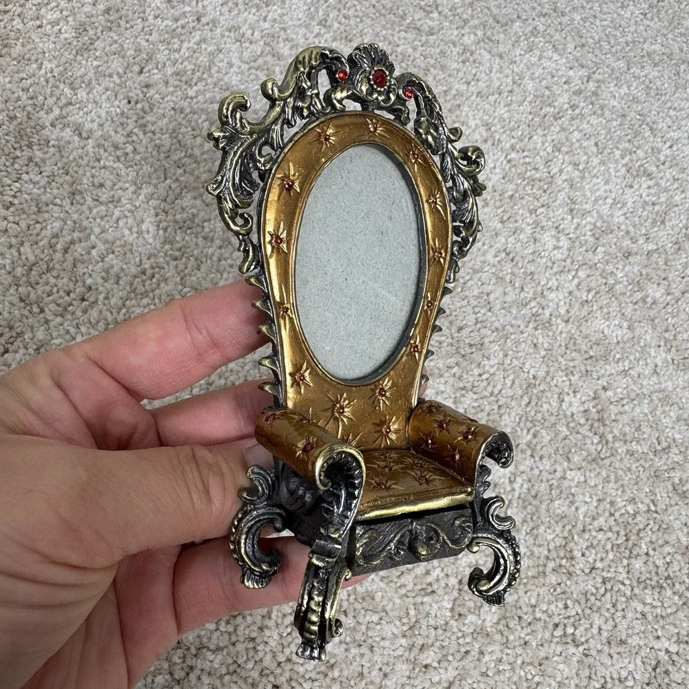 Vtg Miniature Ornate Oval Throne Chair Picture Frames Set of 2 Victorian Style